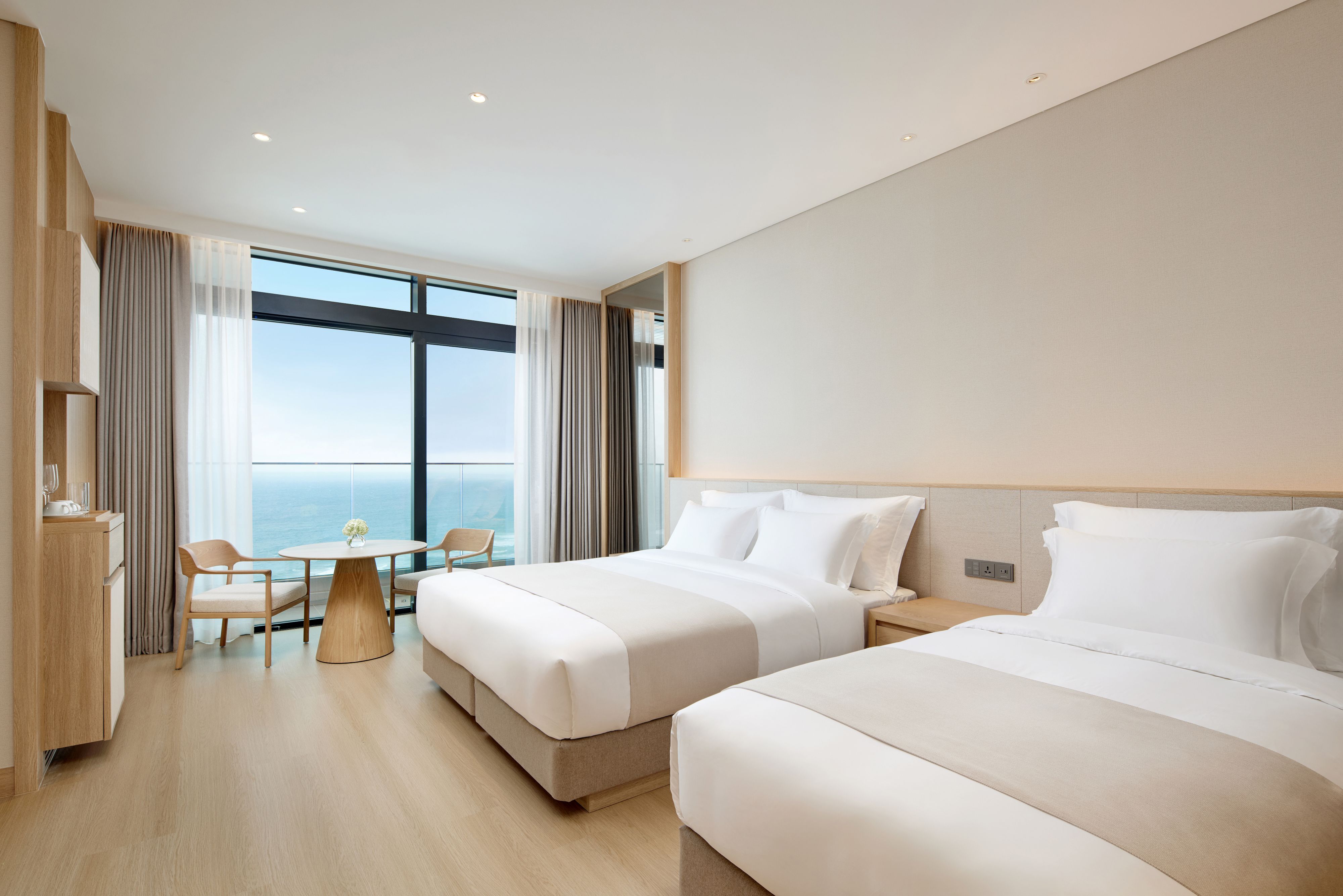 room-card-img-0